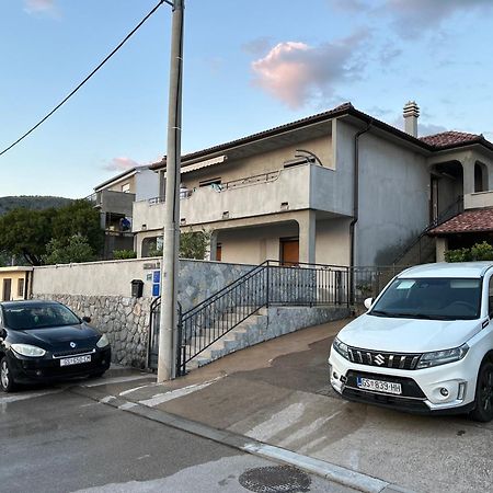Apartment Mirakul Zengg Kültér fotó