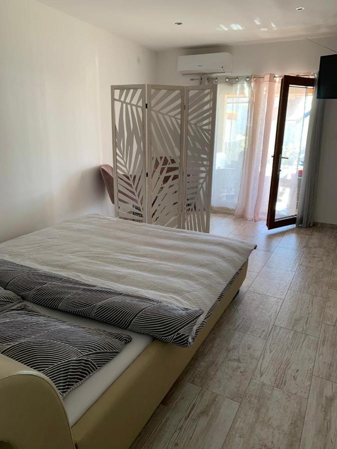 Apartment Mirakul Zengg Kültér fotó
